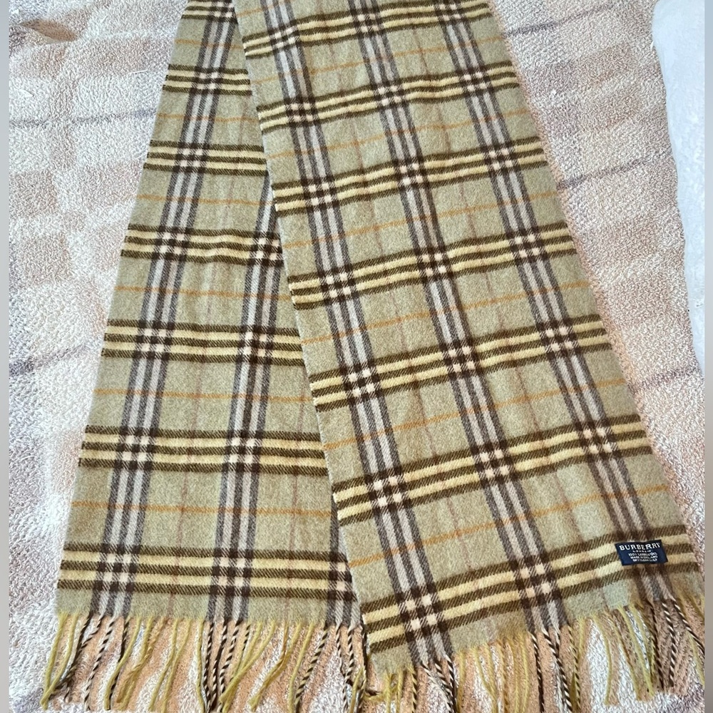 Authentic Vintage Burberry Lambswool Scarf in Greenish Tan and Brown